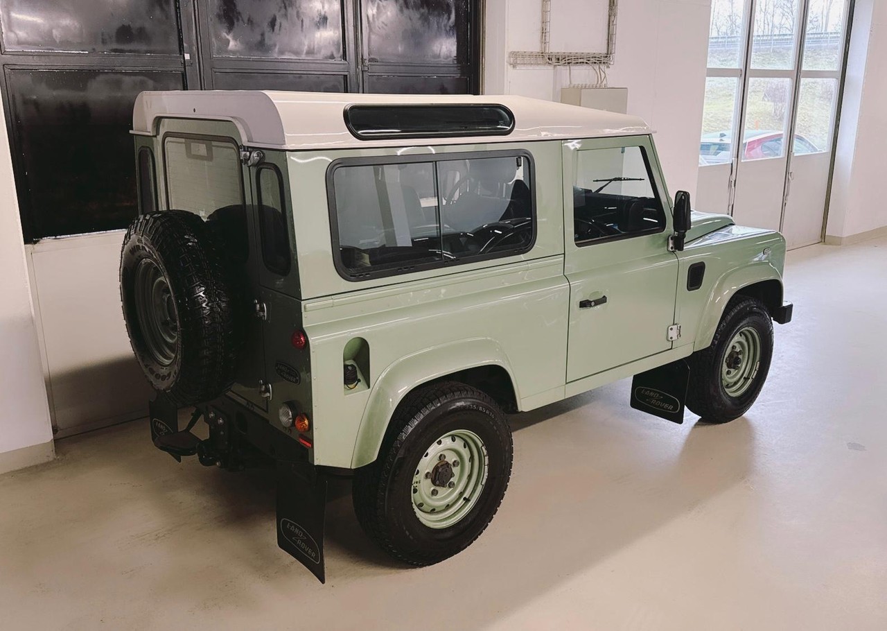 LAND ROVER Defender 90 2.2 TD4 Station Wagon Heritage – Foto 8