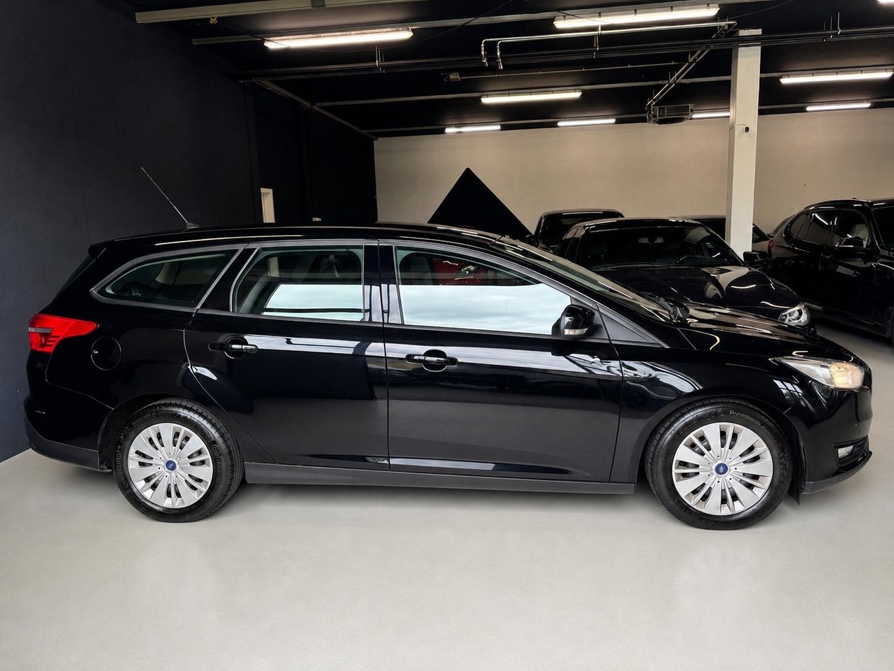 FORD Focus 1.5 TDCi Business PowerShift – Foto 7
