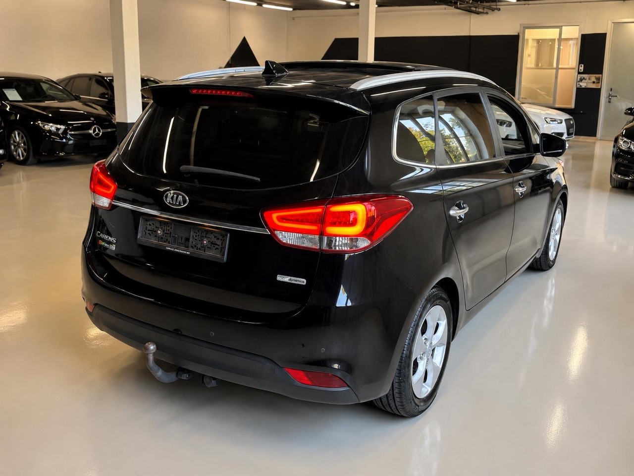 KIA Carens 1.7 CRDi Style DCT – Foto 7