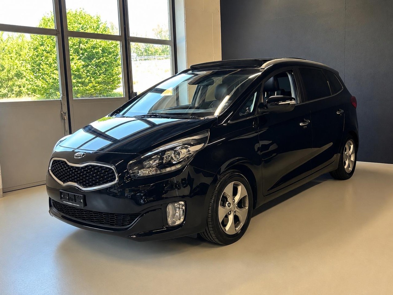 KIA Carens 1.7 CRDi Style DCT – Foto 2