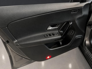 MERCEDES-BENZ CLA 180 d Progressive 7G-DCT – Foto 16