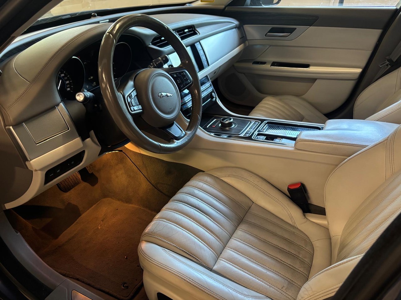 JAGUAR XF 20d Portfolio AWD Automatic – Foto 10