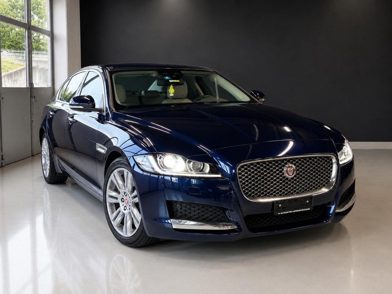 JAGUAR XF 20d Portfolio AWD Automatic – Foto 2