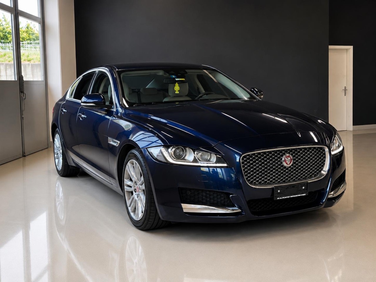 JAGUAR XF 20d Portfolio AWD Automatic – Foto 1