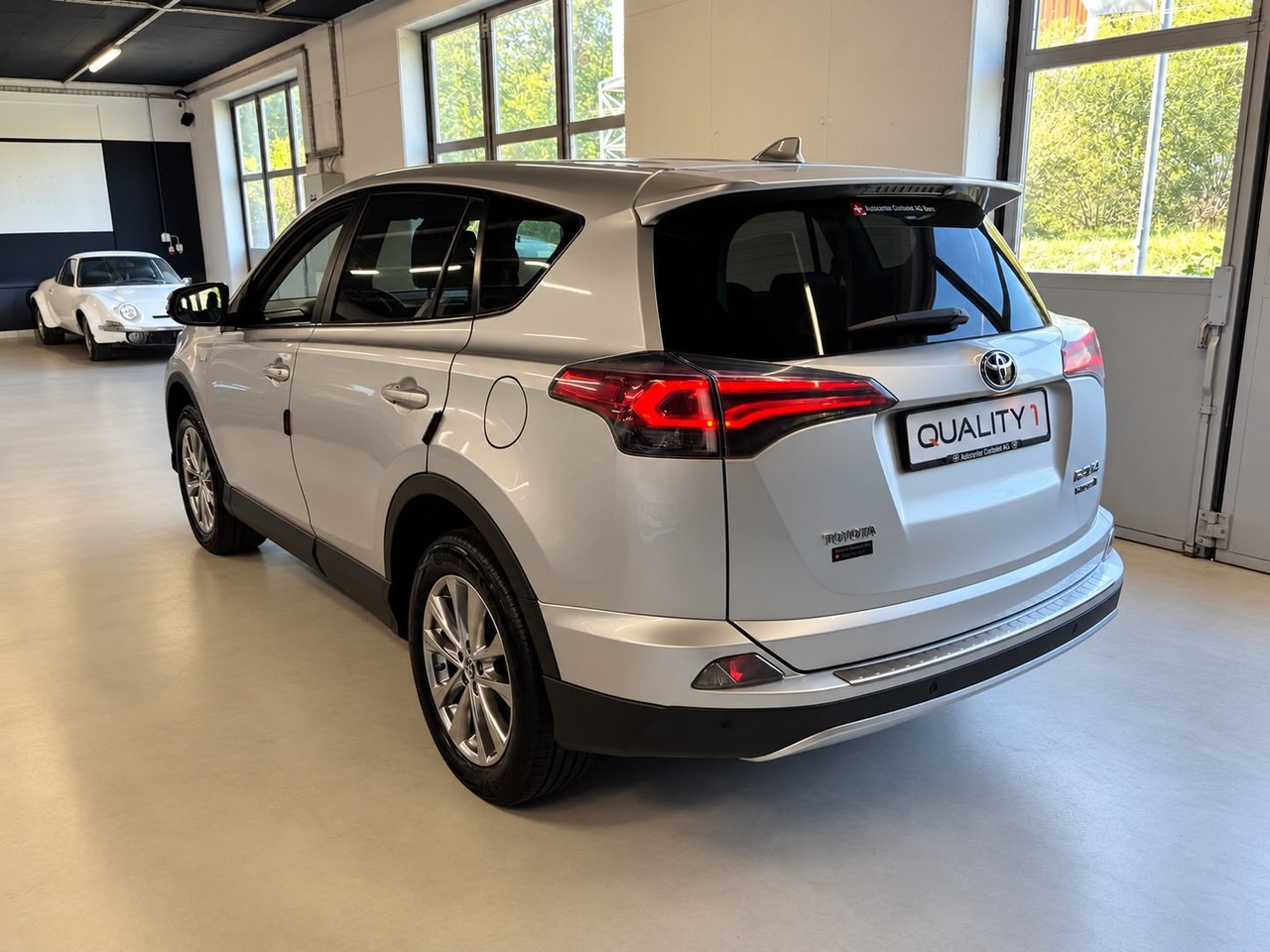 TOYOTA RAV-4 2.5 HSD Trend e-CVT – Foto 8