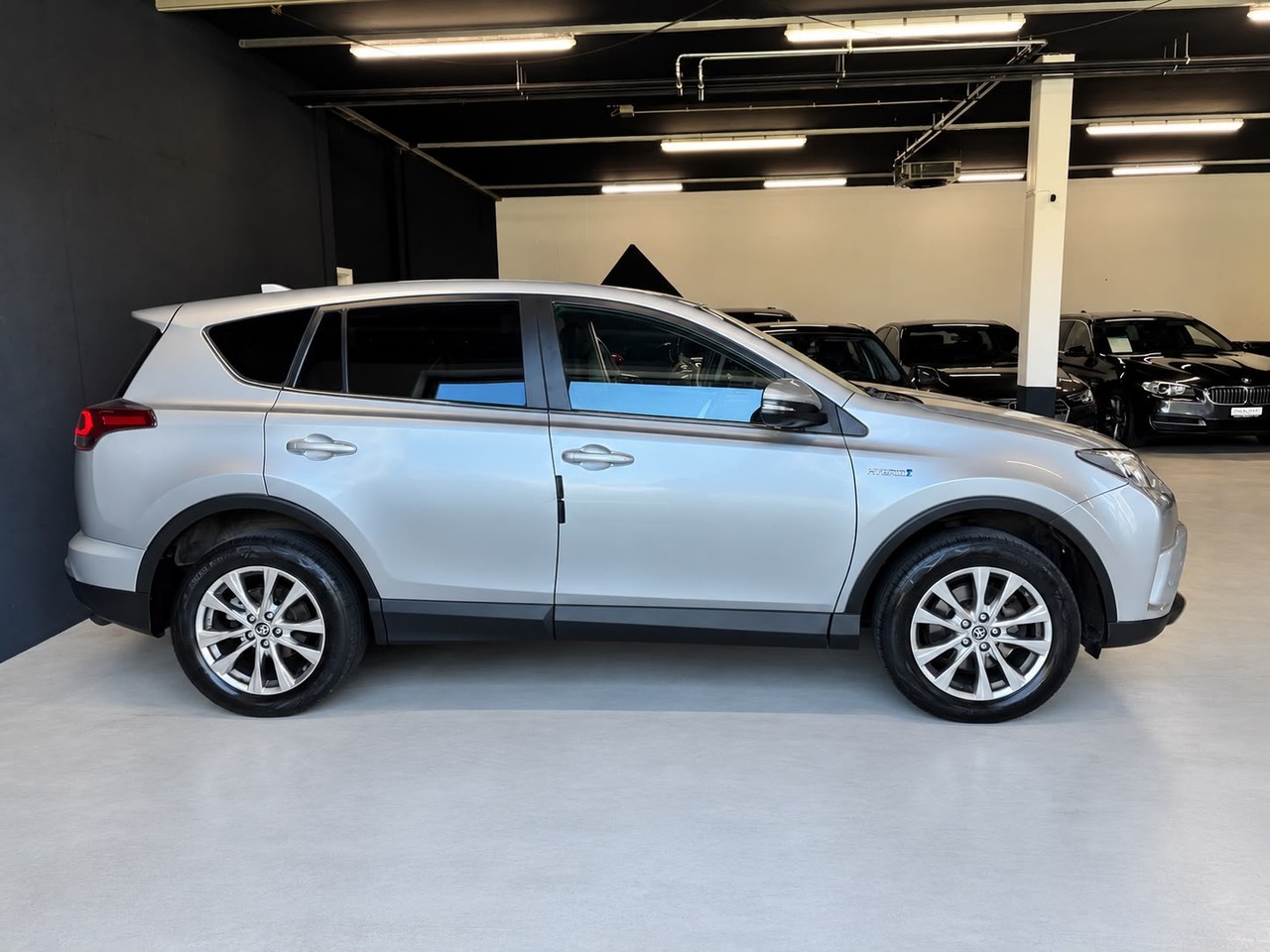 TOYOTA RAV-4 2.5 HSD Trend e-CVT – Foto 6
