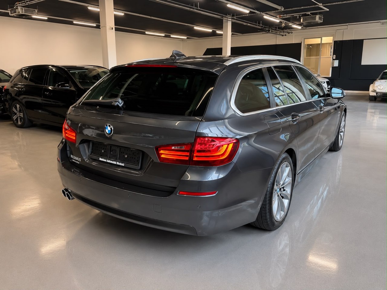 BMW 528i Touring xDrive Modern Line Steptronic – Foto 9