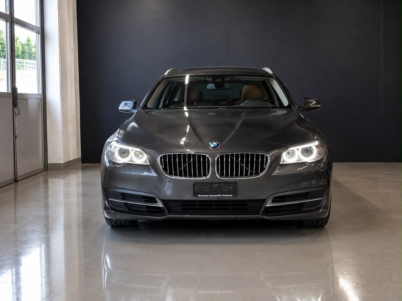 BMW 528i Touring xDrive Modern Line Steptronic – Foto 3
