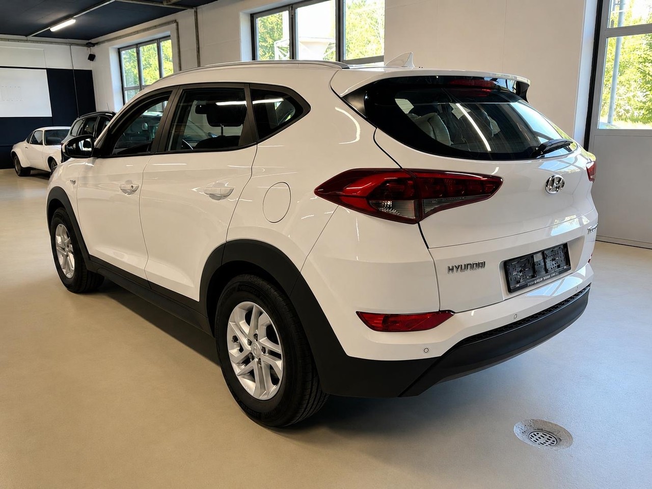 HYUNDAI Tucson 1.7 CRDI Plena 2WD DCT7 – Foto 11