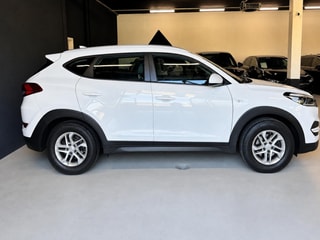 HYUNDAI Tucson 1.7 CRDI Plena 2WD DCT7 – Foto 9