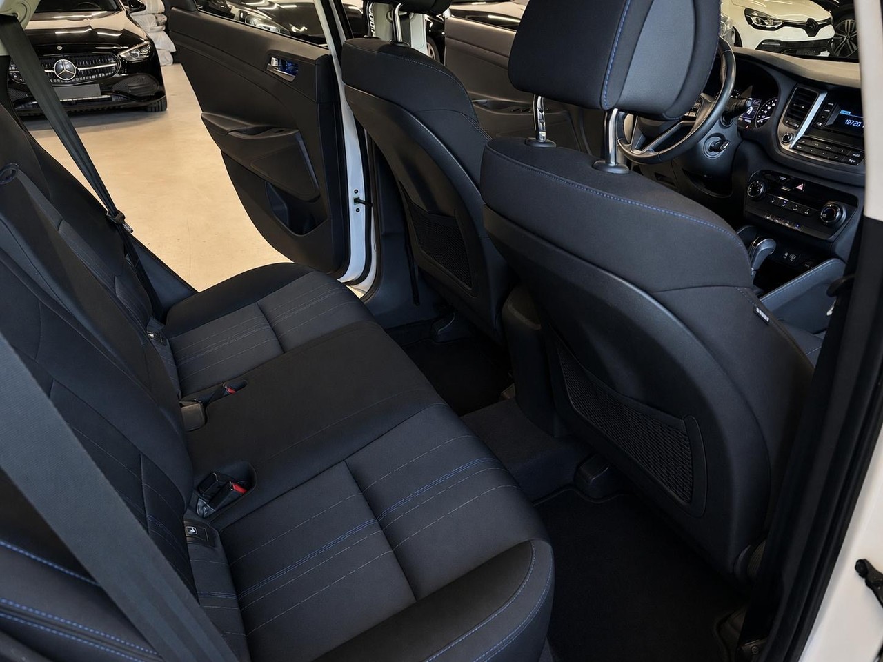 HYUNDAI Tucson 1.7 CRDI Plena 2WD DCT7 – Foto 16
