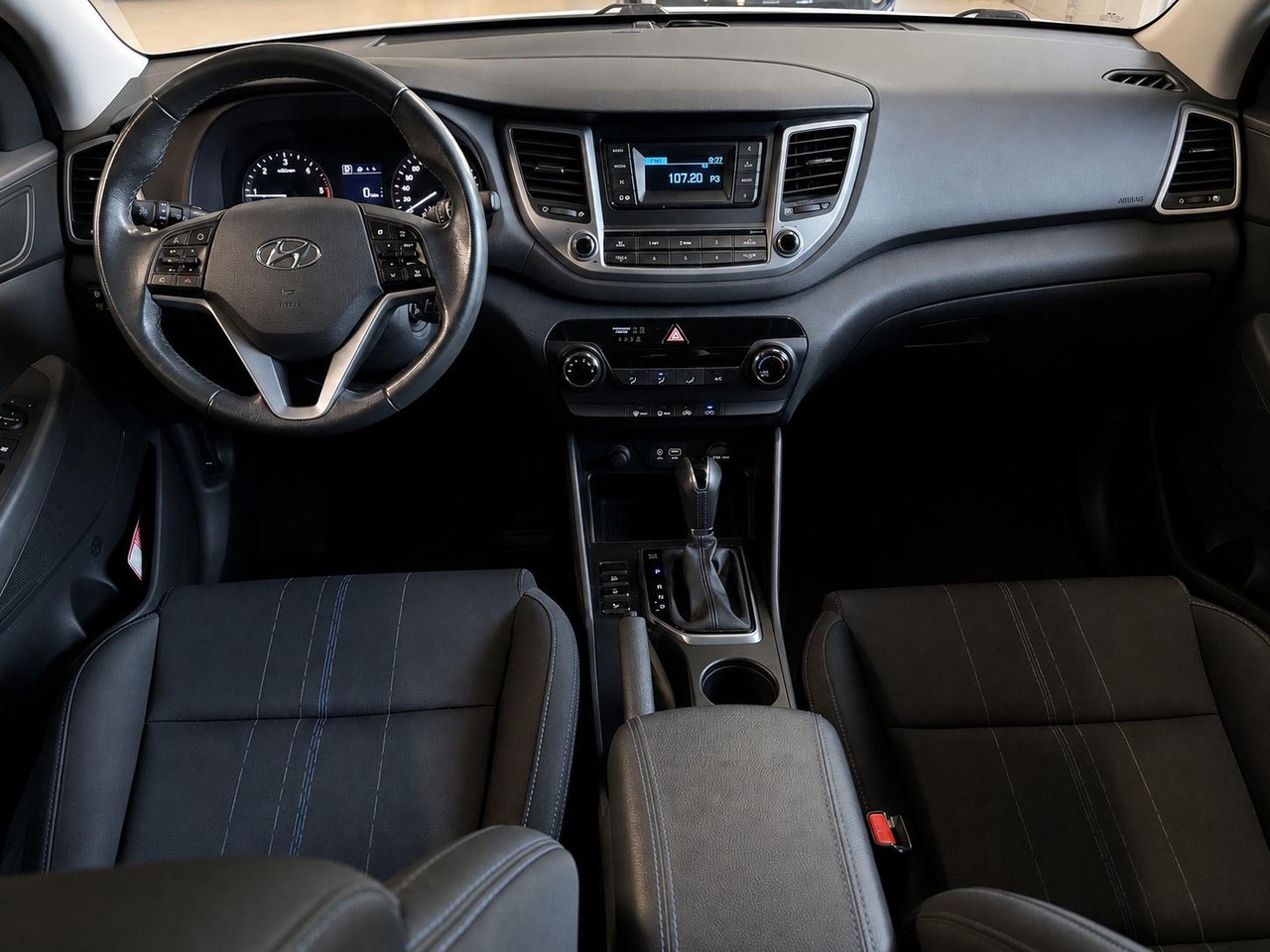 HYUNDAI Tucson 1.7 CRDI Plena 2WD DCT7 – Foto 14