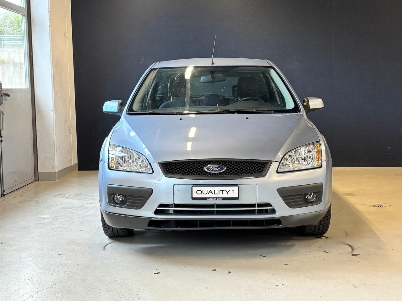 FORD Focus 2.0i Trend – Foto 3