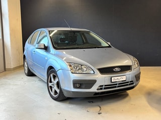 FORD Focus 2.0i Trend – Foto 5