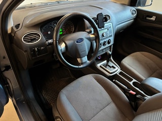 FORD Focus 2.0i Trend – Foto 12