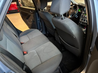 FORD Focus 2.0i Trend – Foto 14