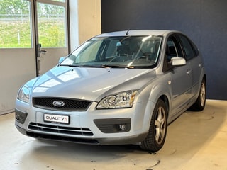 FORD Focus 2.0i Trend – Foto 2
