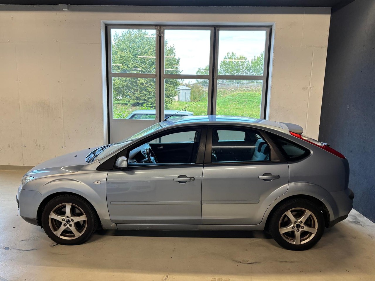 FORD Focus 2.0i Trend – Foto 9