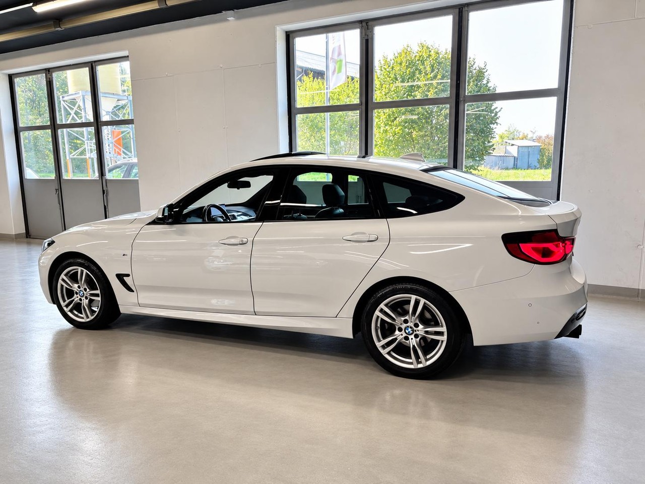 BMW 320d GT xDrive M Sport Steptronic – Foto 7