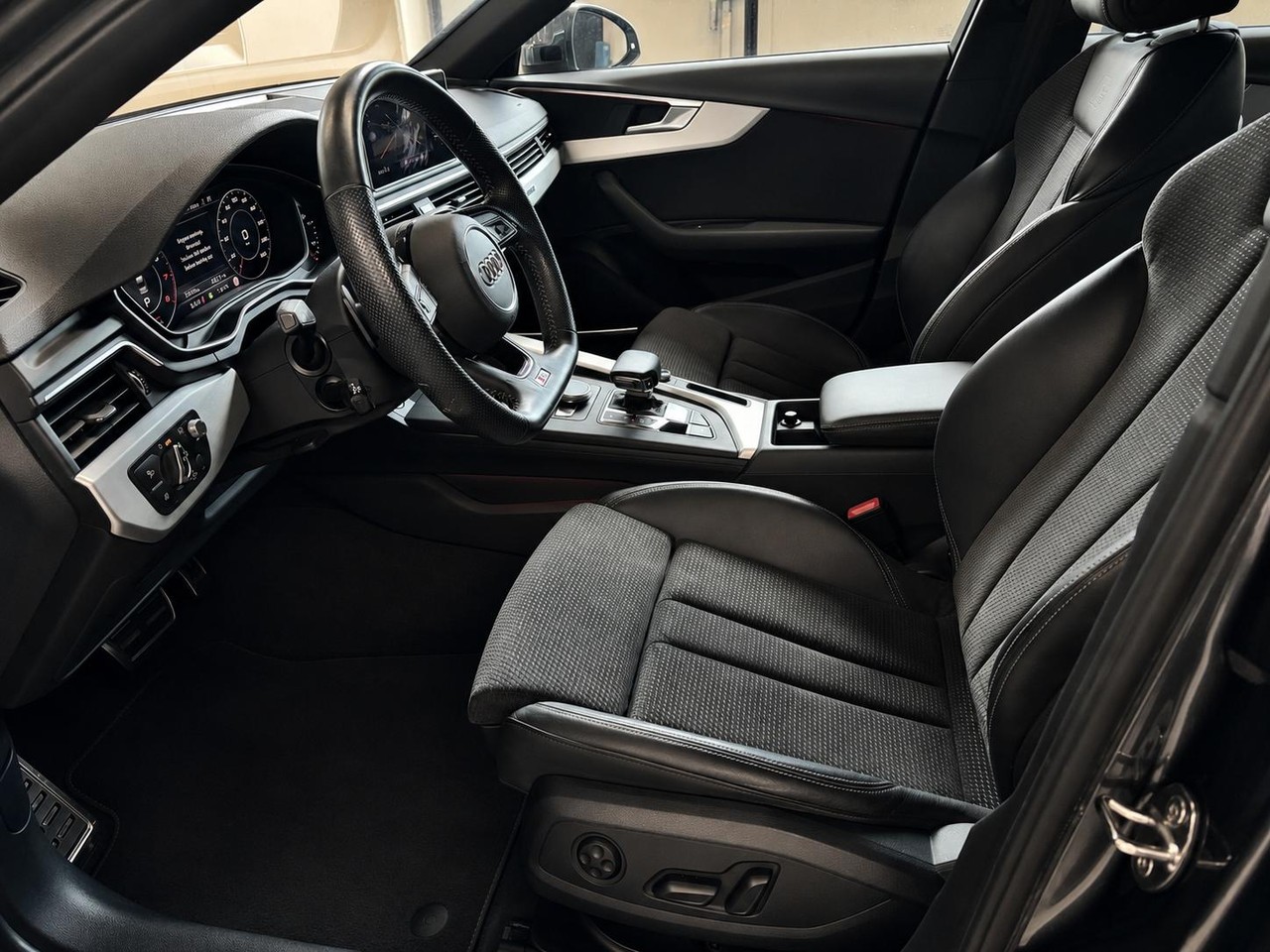 AUDI A4 Limousine 2.0 TFSI Design quattro S-tronic – Foto 14