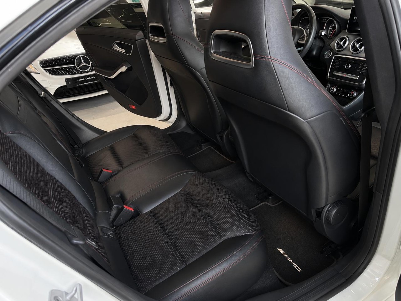 MERCEDES-BENZ CLA 250 AMG Line 7G-DCT 4Matic – Foto 15