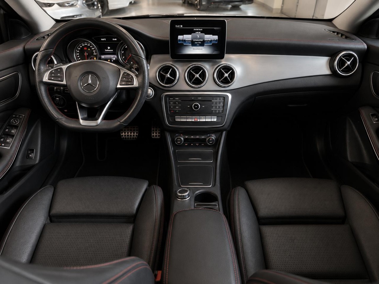 MERCEDES-BENZ CLA 250 AMG Line 7G-DCT 4Matic – Foto 13
