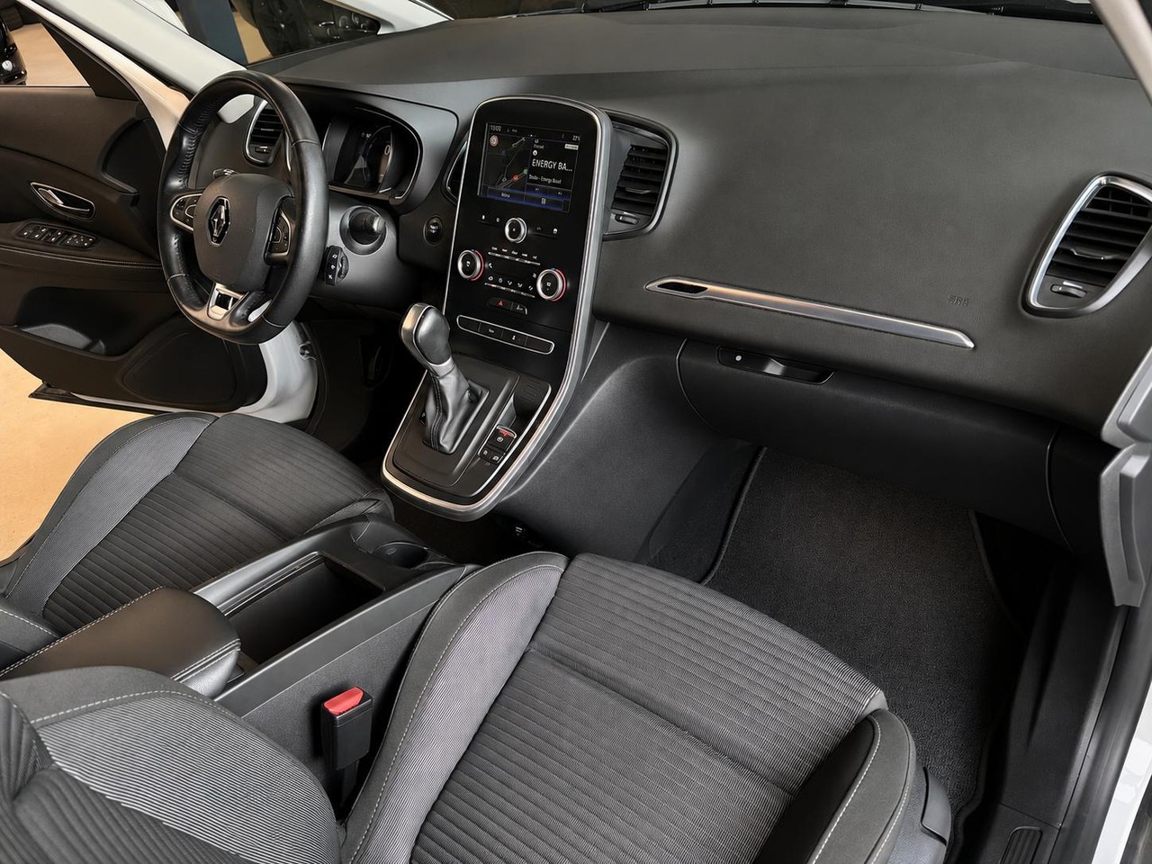 RENAULT Grand Scénic 1.5 dCi Bose EDC – Foto 11