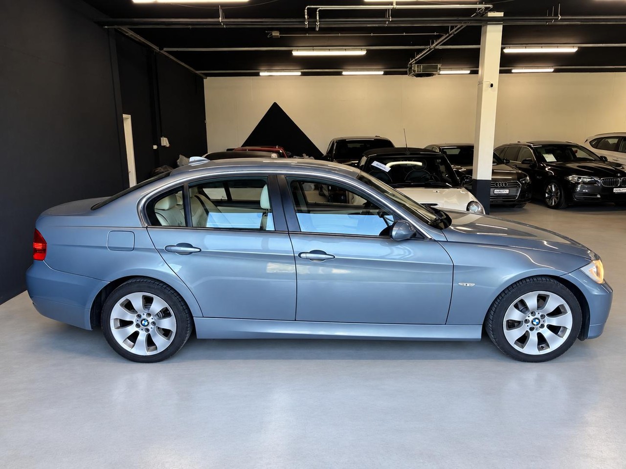 BMW 325i – Foto 11
